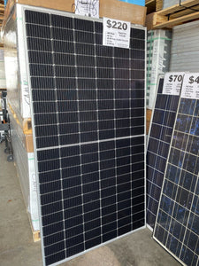 Heliene-Pallet(28) of Heliene 490 Watt Solar Panels
