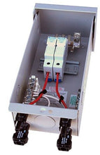 Cargar imagen en el visor de la galería, MIDNITE Solar-MNPV2-MC4 Solar Array Combiner
