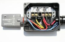 Load image into Gallery viewer, Morningstar-Sk-12 SunKeeper Panel Mount Controller 12 Amp
